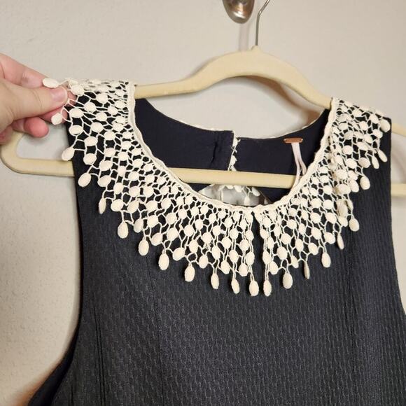 Free People Size Medium Black Waffle Knit Dress With Crocheted Collar - Picture 6 of 15